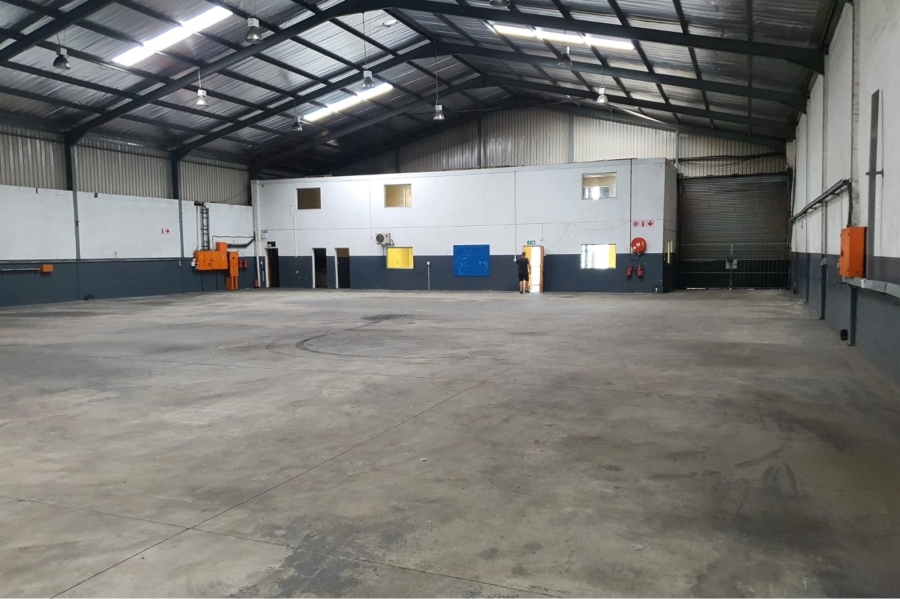 To Let commercial Property for Rent in North End Eastern Cape